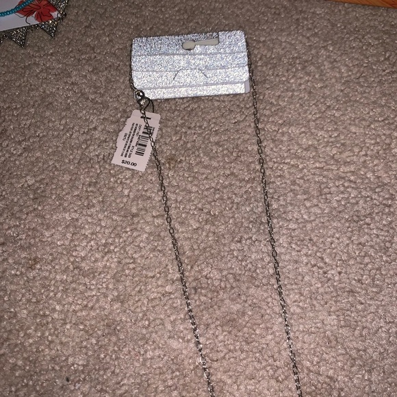 NWT necklace - Picture 4 of 4